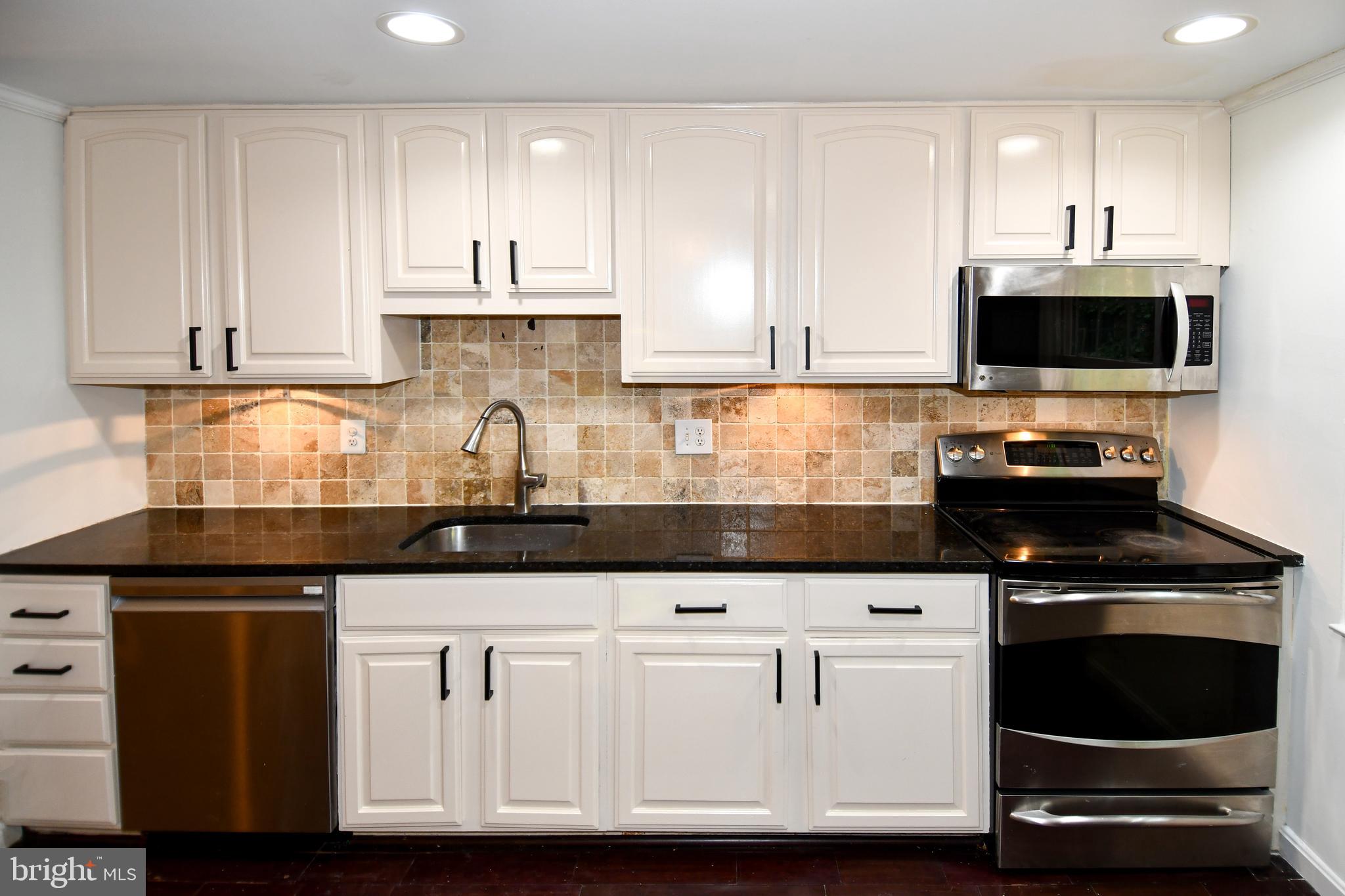 HIDDENBROOK - Residential