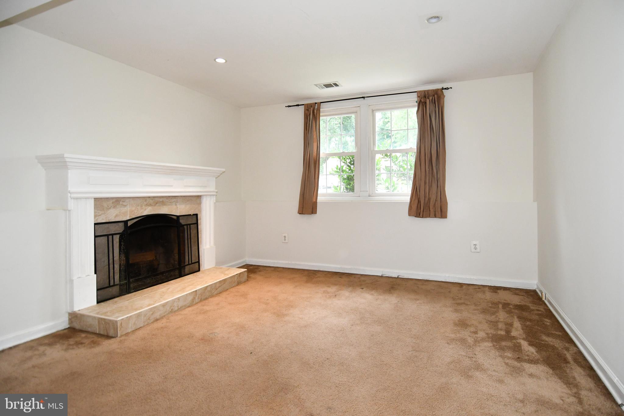 HIDDENBROOK - Residential