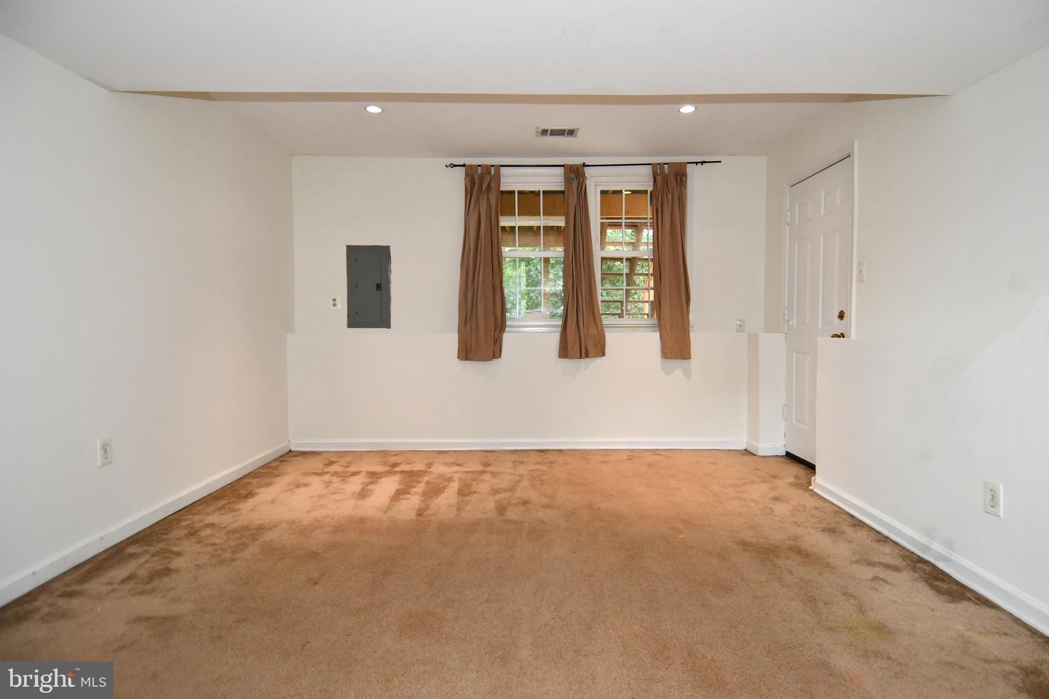 HIDDENBROOK - Residential