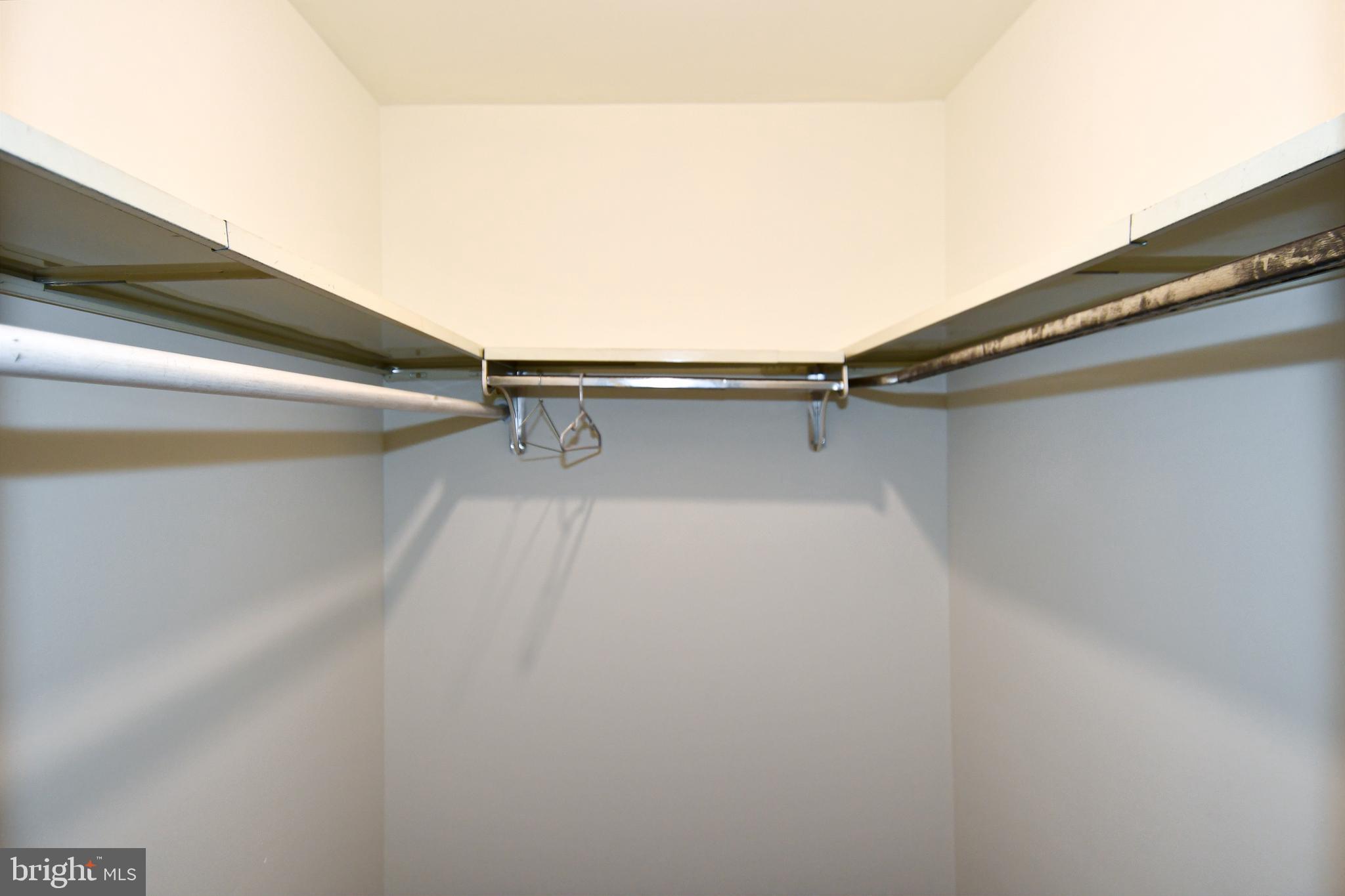 HIDDENBROOK - Residential