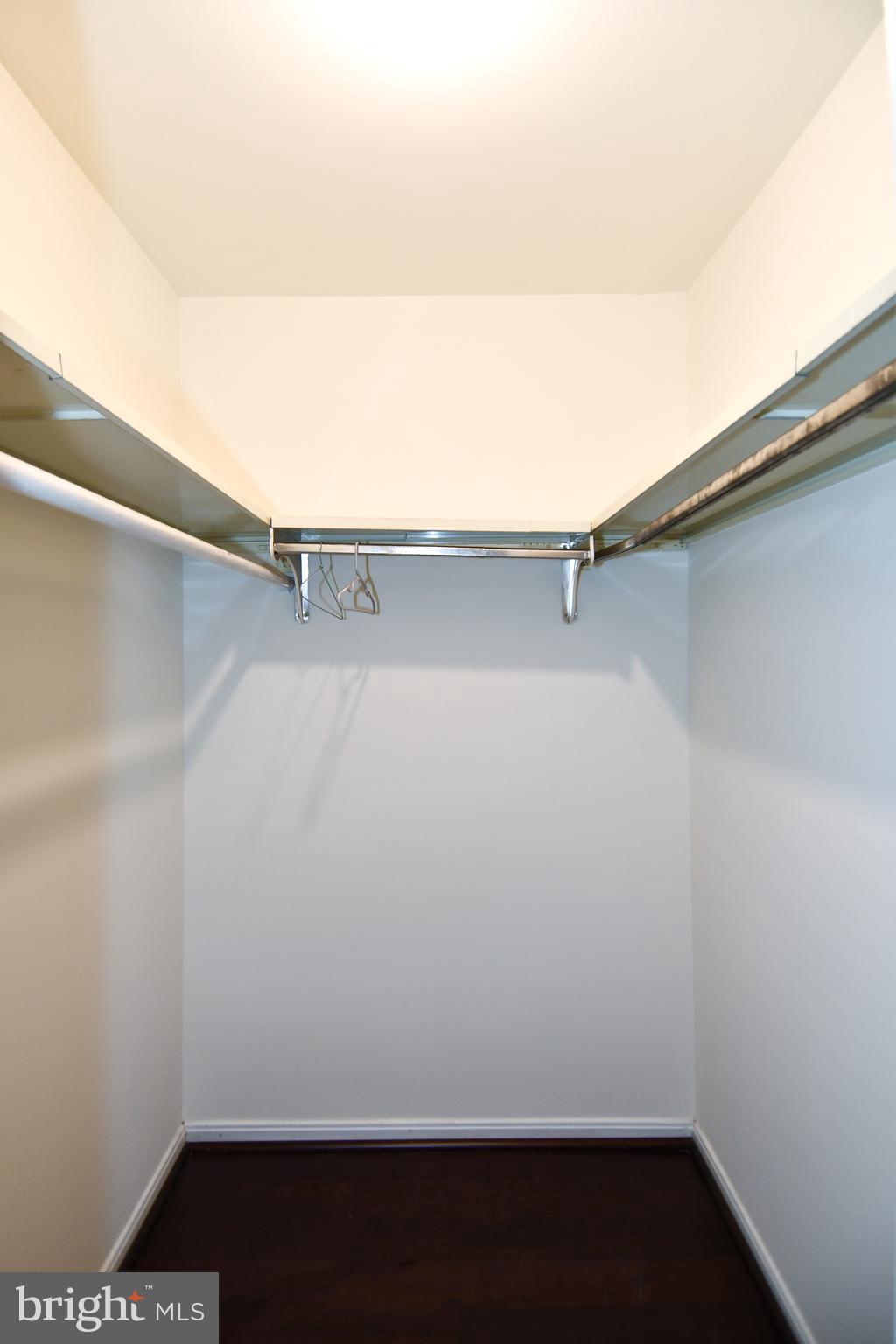 HIDDENBROOK - Residential