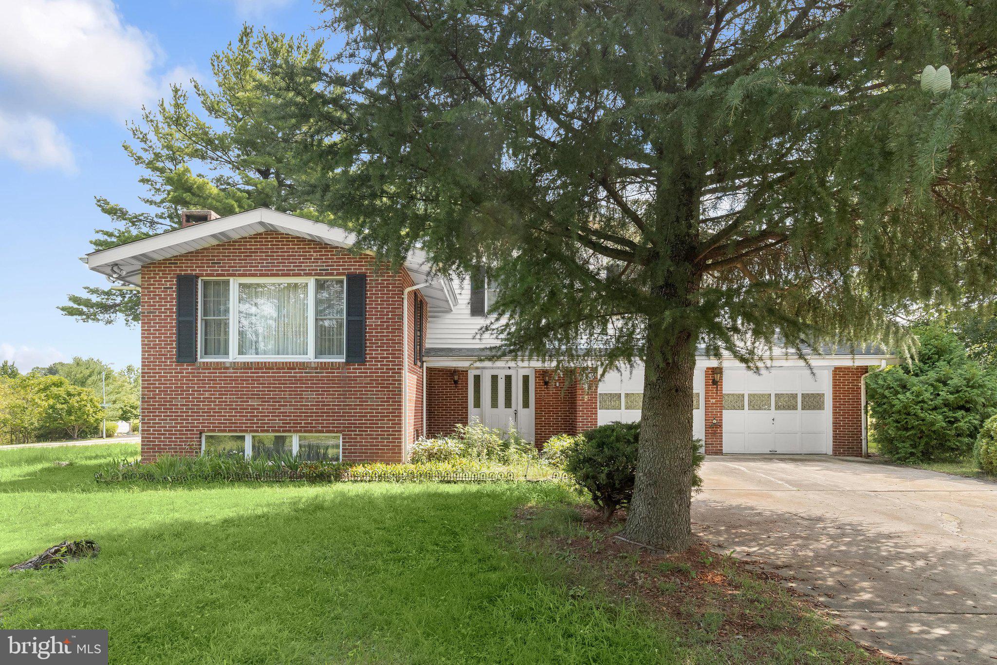 4816 BUCKS SCHOOL HOUSE ROAD