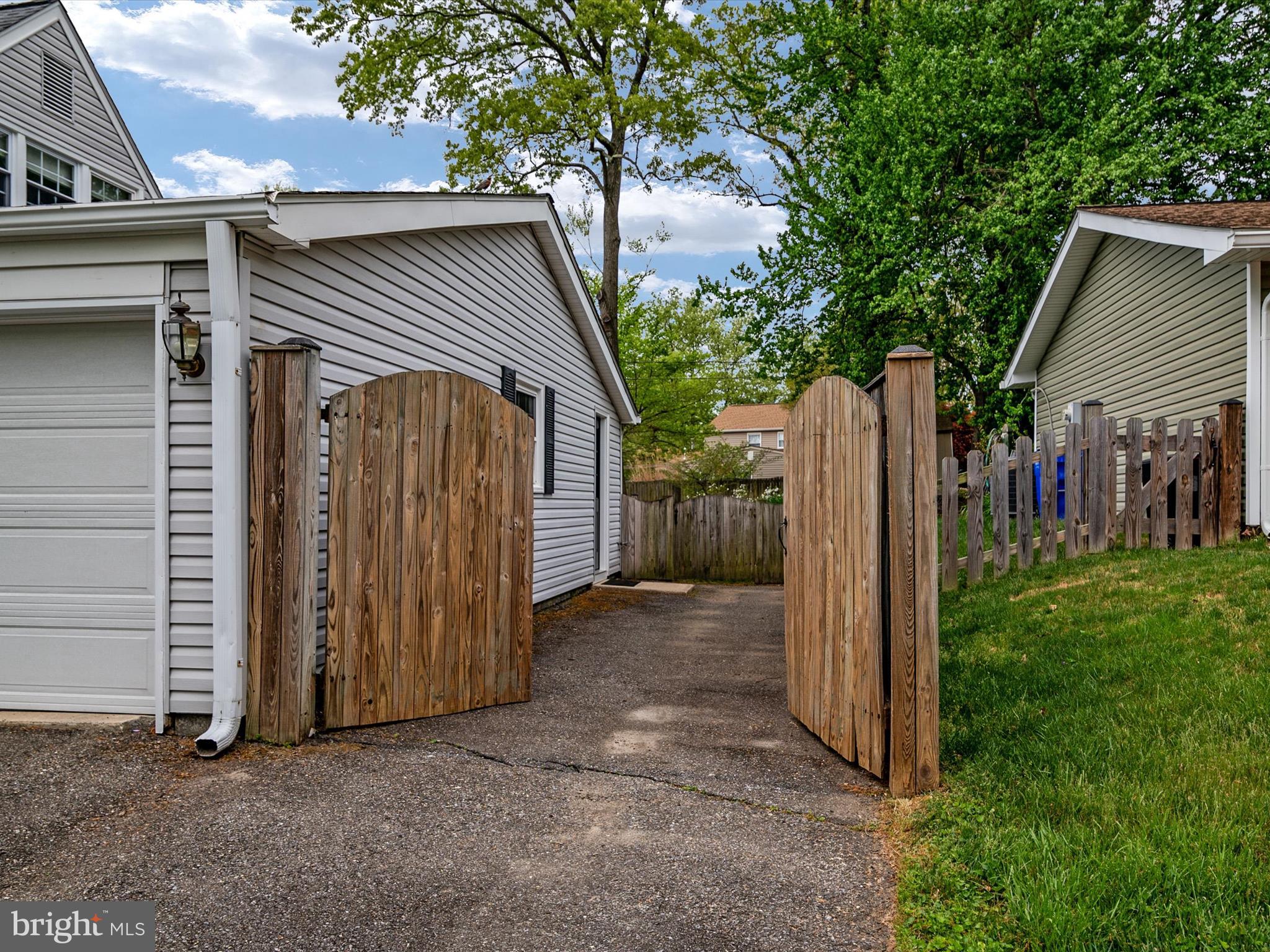 OVERBROOK - Residential