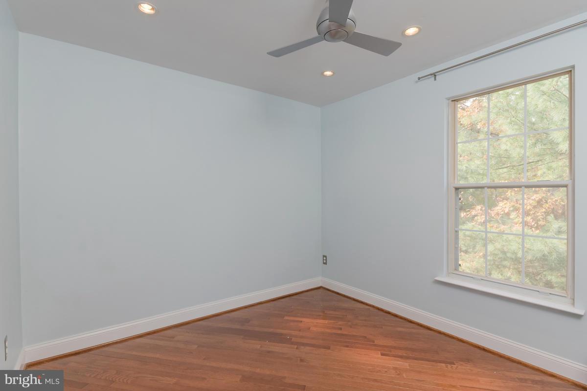 SOUTH POINTE - Residential