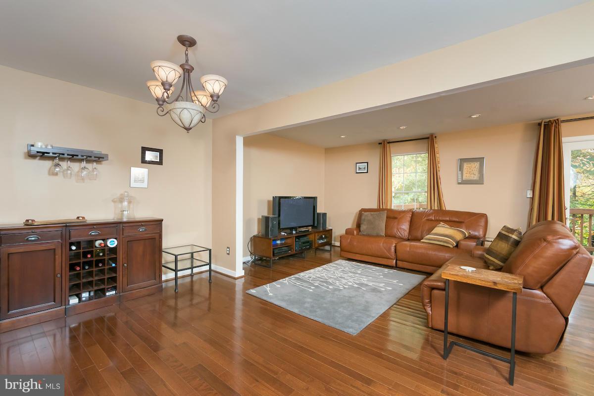 SOUTH POINTE - Residential