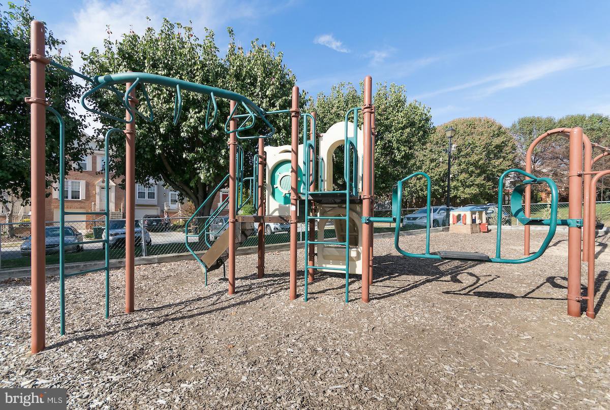 SOUTH POINTE - Residential