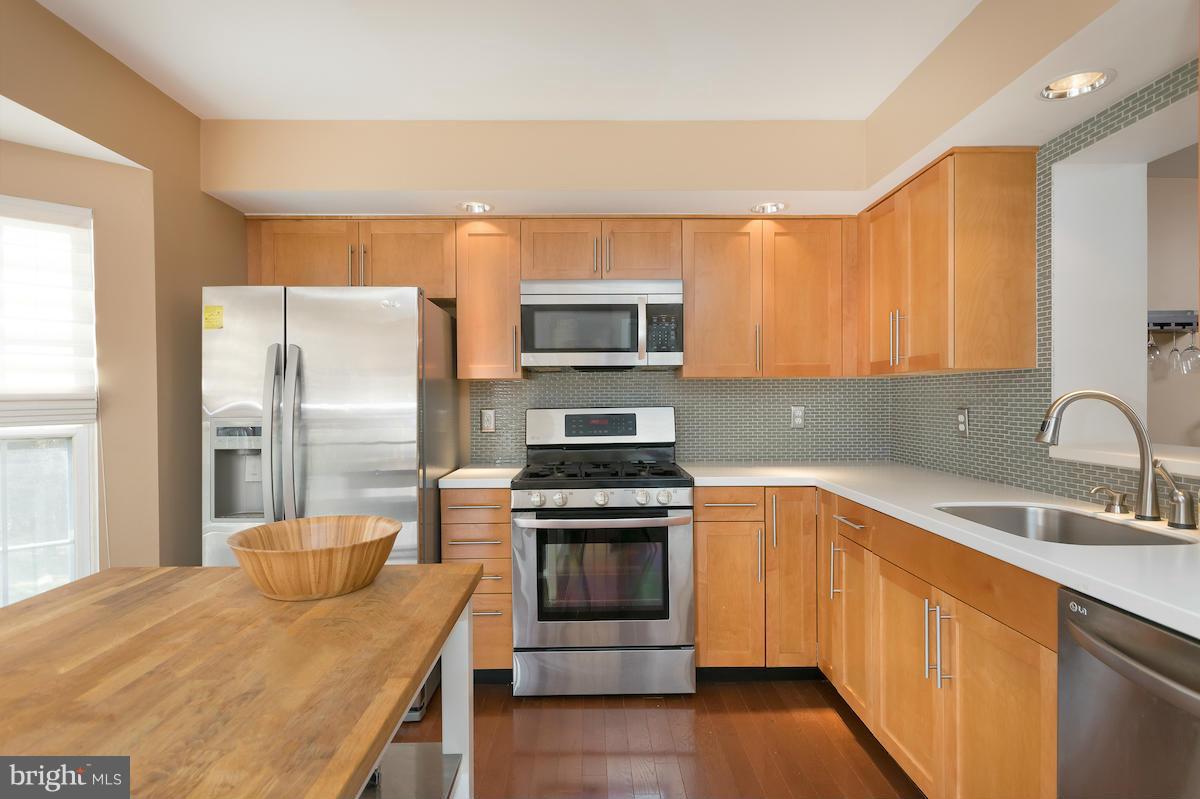 SOUTH POINTE - Residential