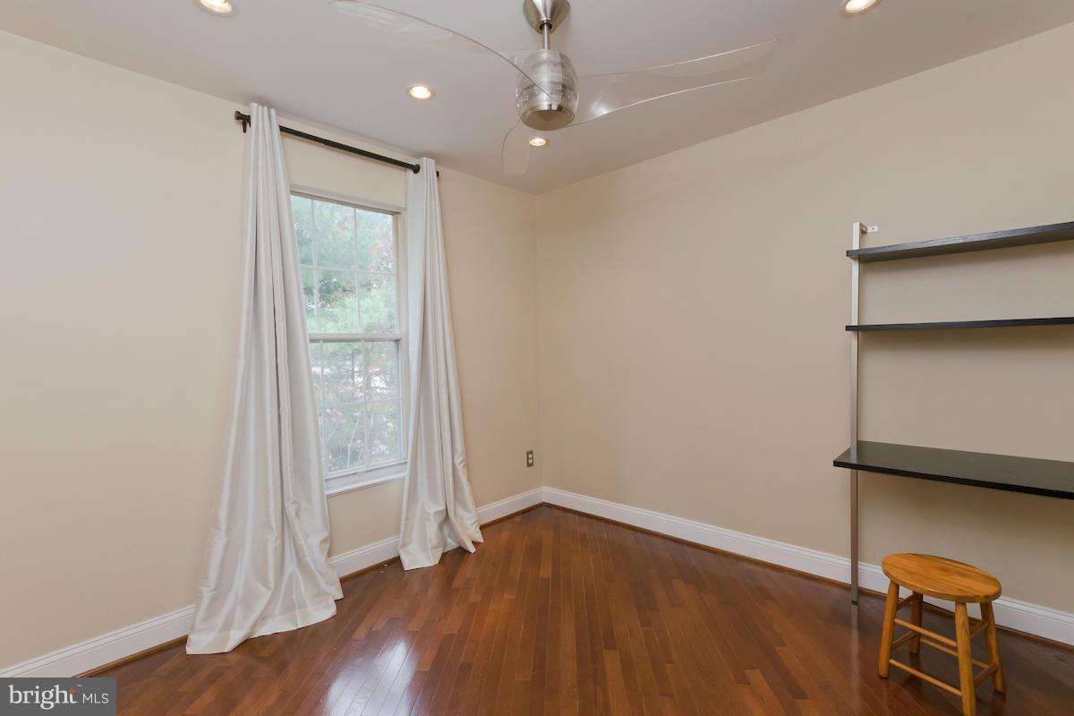 SOUTH POINTE - Residential