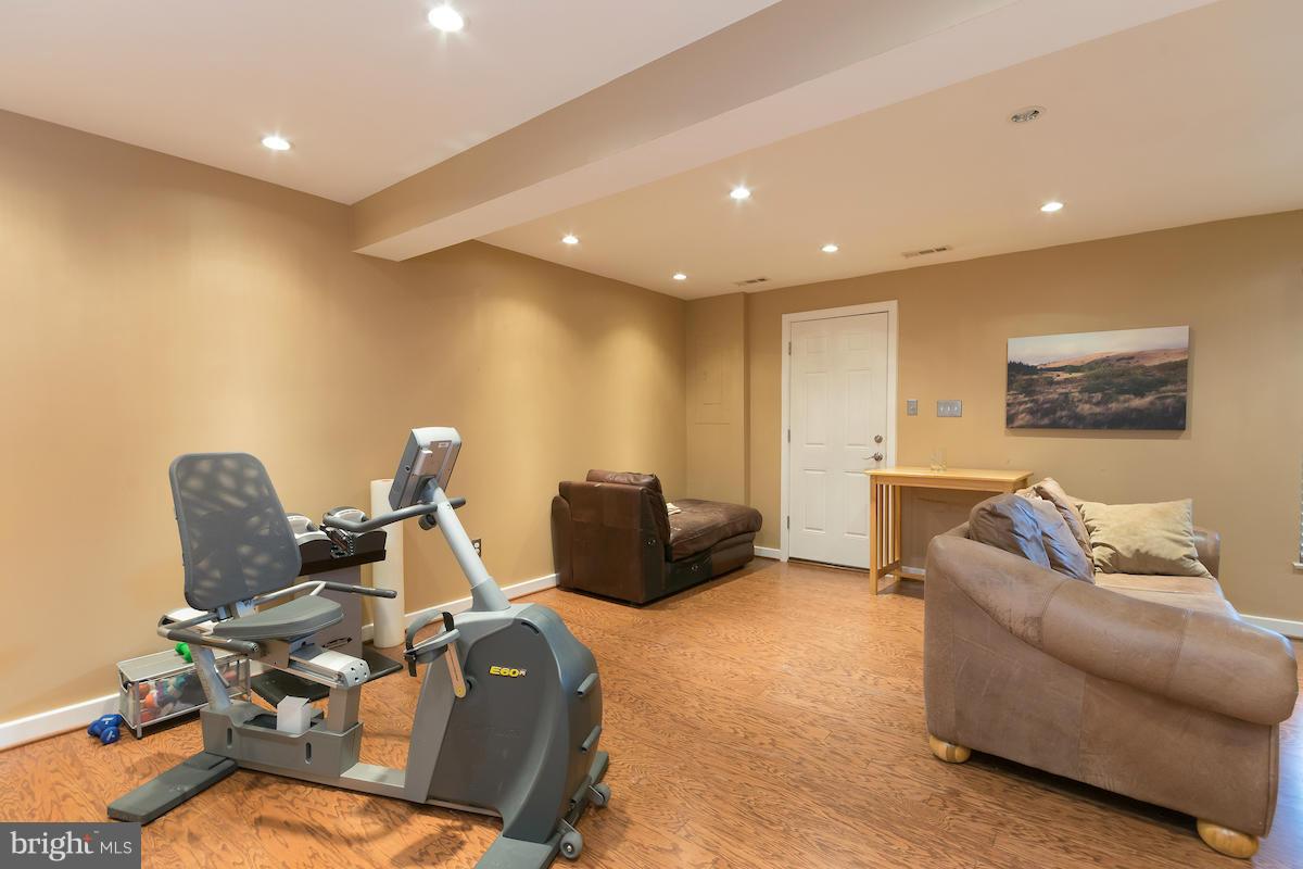 SOUTH POINTE - Residential