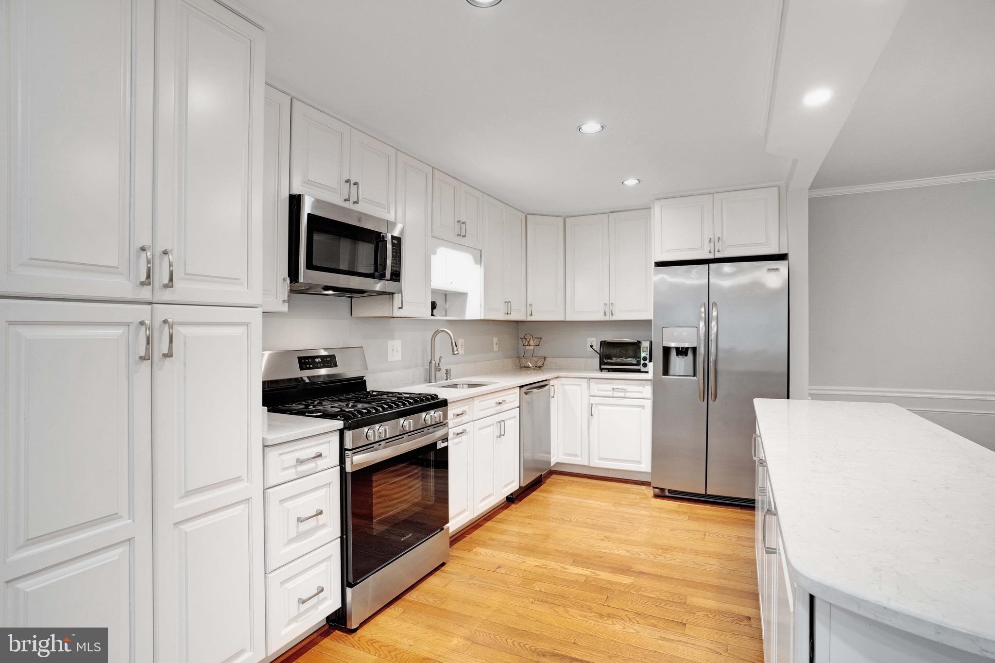 DAVIAN PLACE - Residential