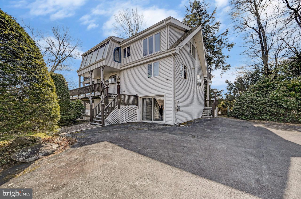 LAKE IN THE CLOUDS - Residential