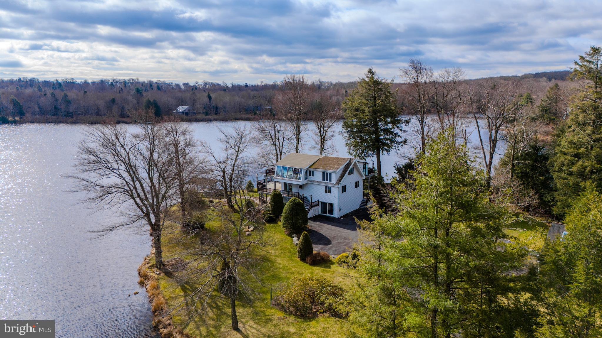 LAKE IN THE CLOUDS - Residential