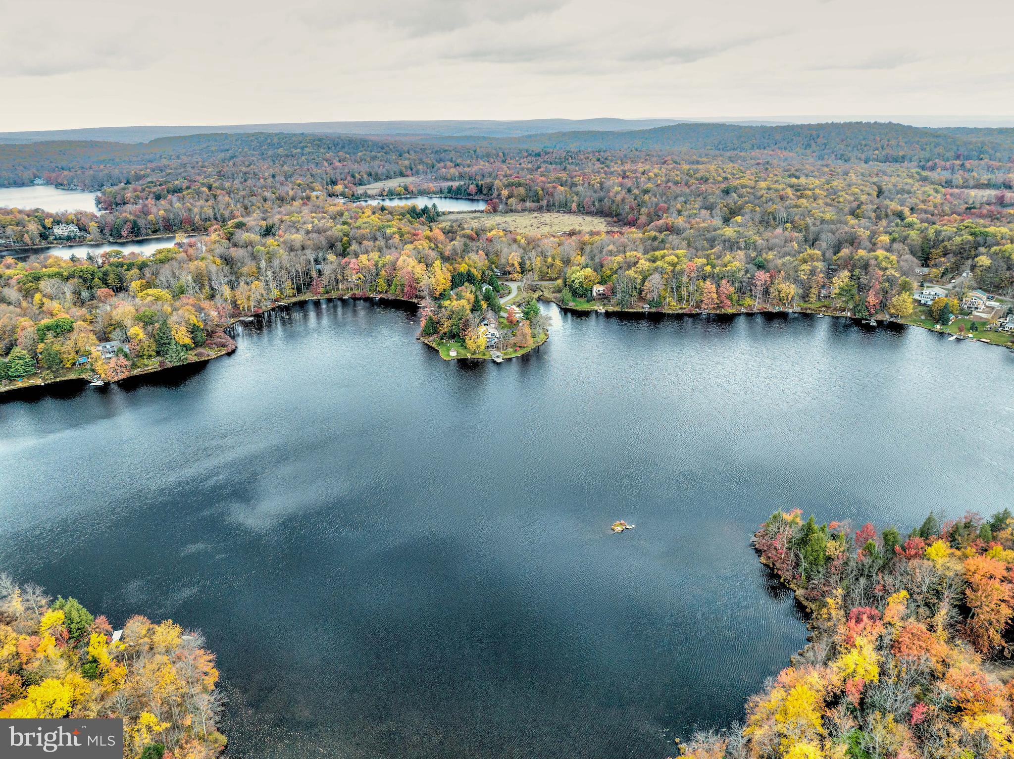 LAKE IN THE CLOUDS - Residential