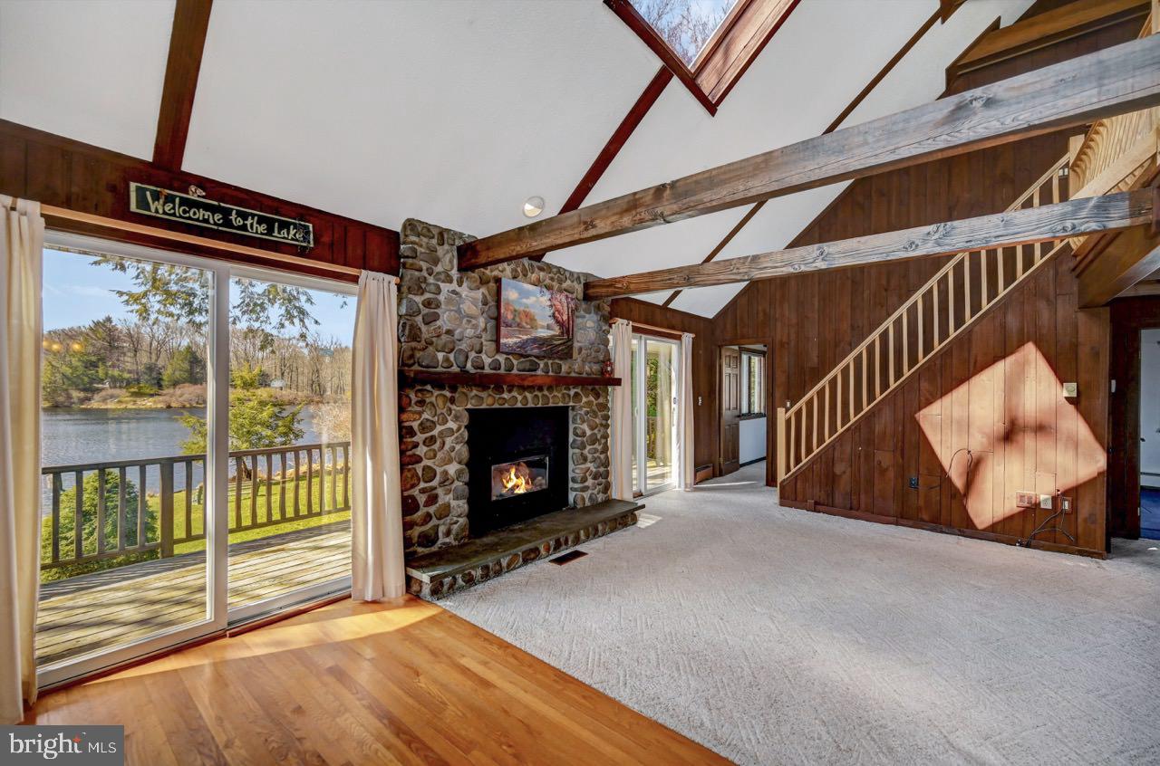 LAKE IN THE CLOUDS - Residential