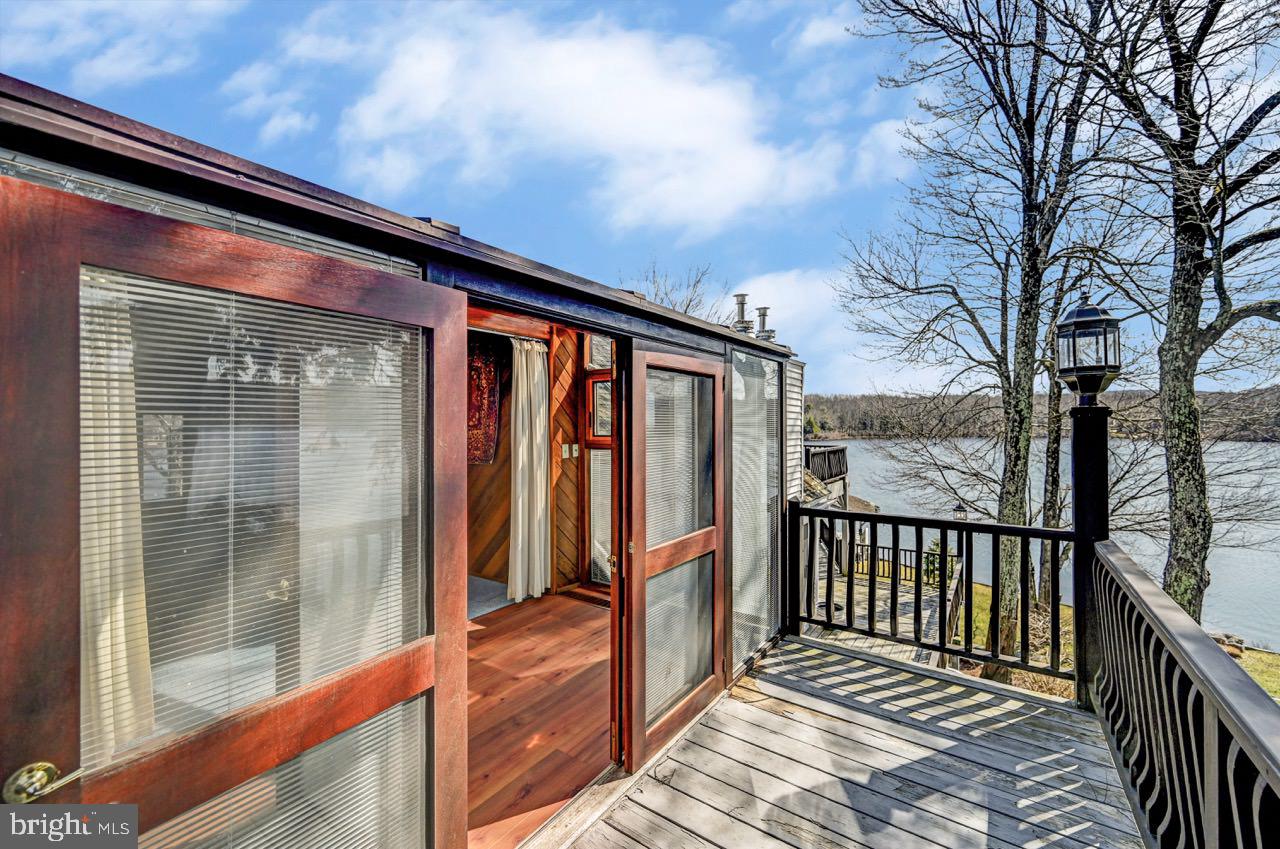 LAKE IN THE CLOUDS - Residential