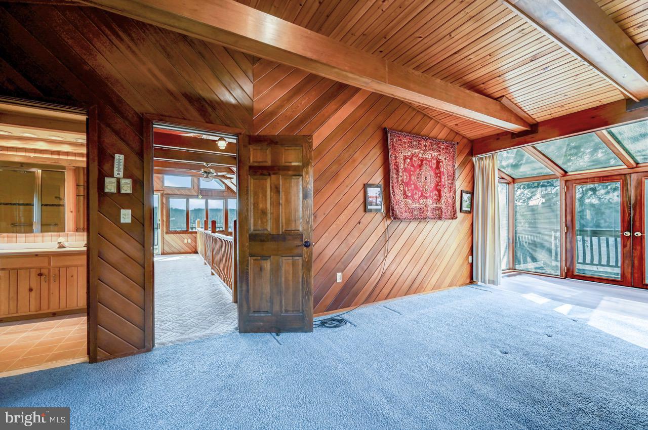 LAKE IN THE CLOUDS - Residential