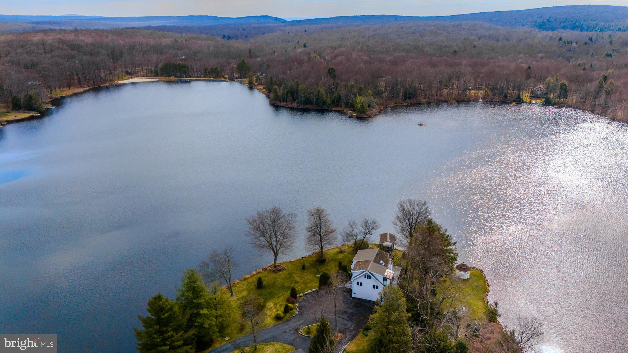 LAKE IN THE CLOUDS - Residential