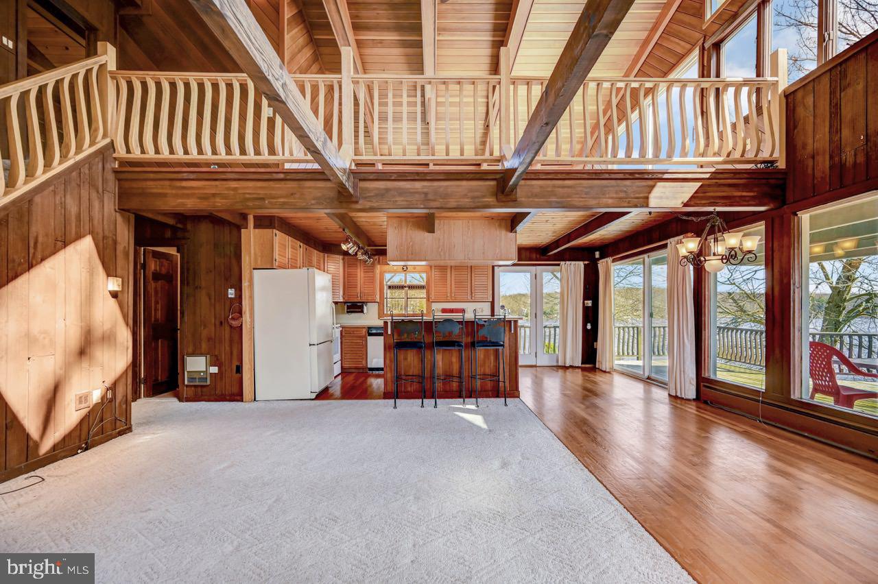 LAKE IN THE CLOUDS - Residential