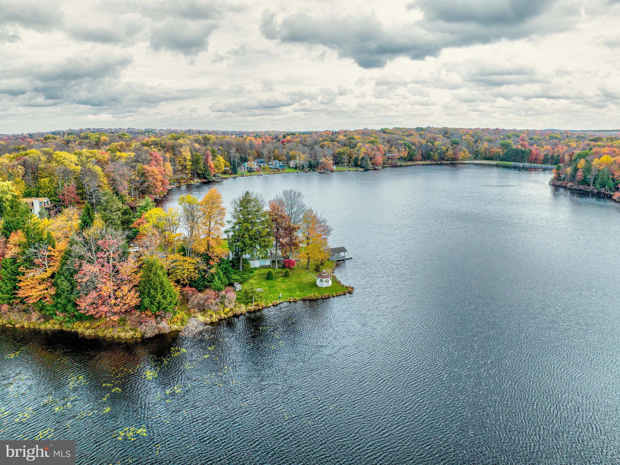 LAKE IN THE CLOUDS - Residential