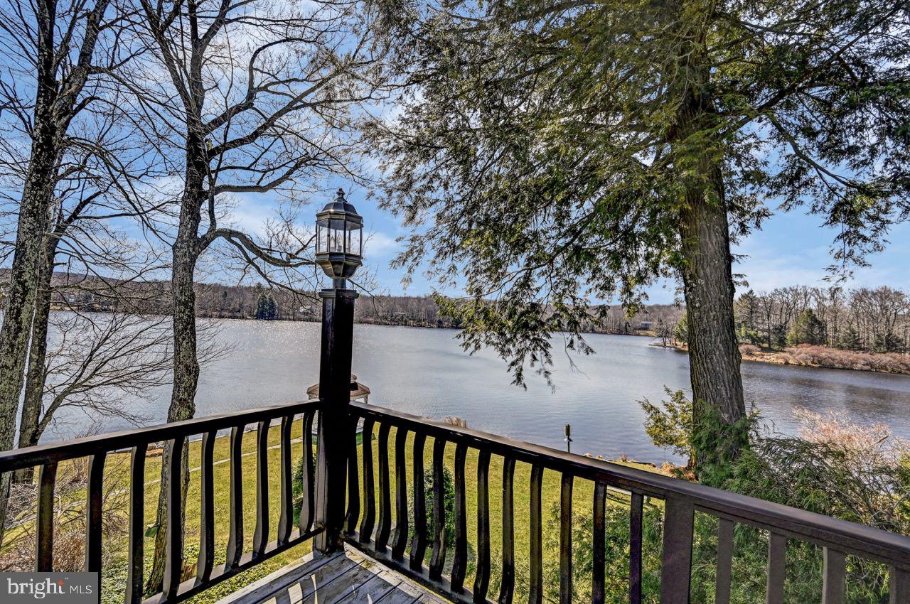 LAKE IN THE CLOUDS - Residential