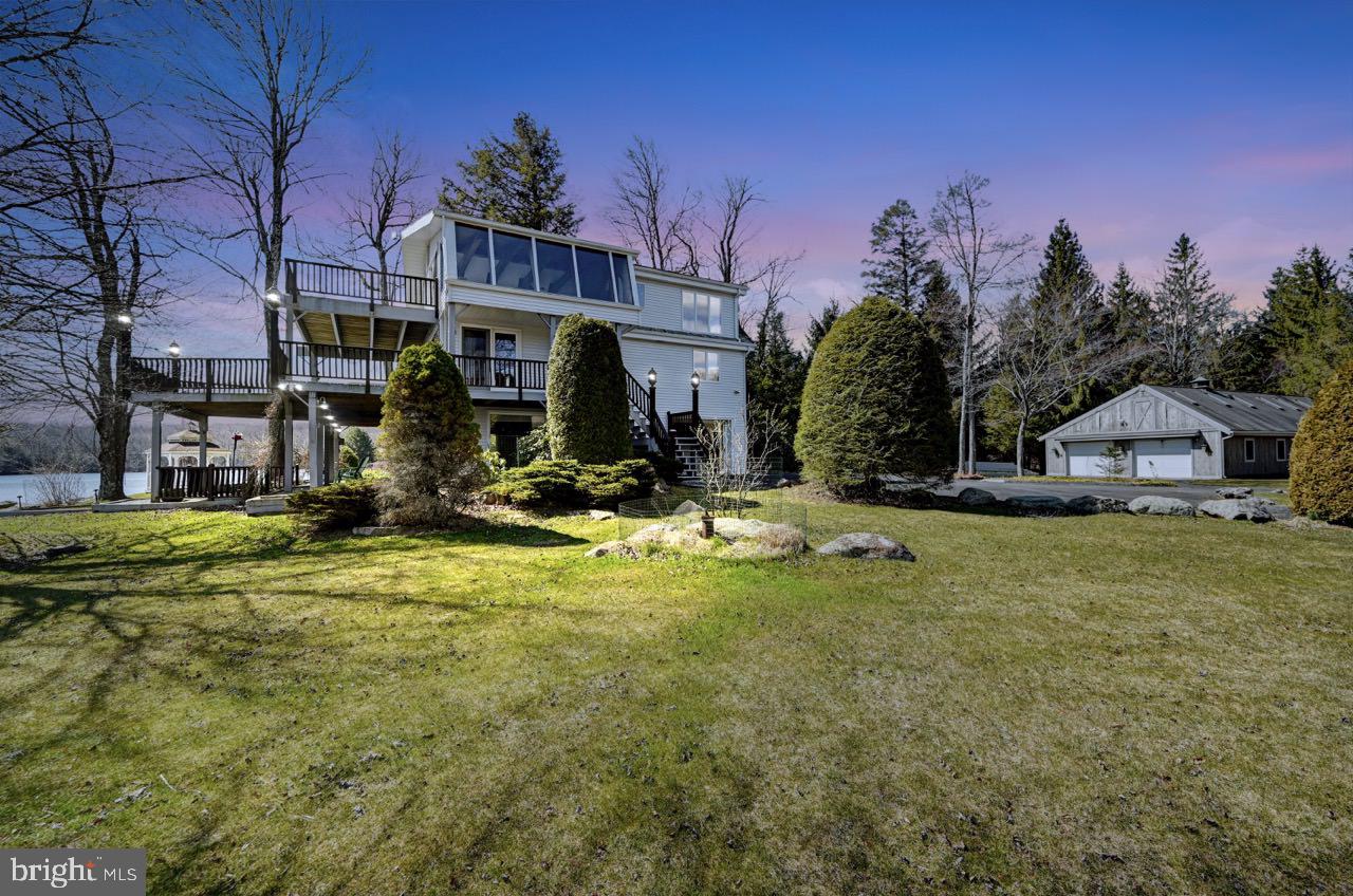 LAKE IN THE CLOUDS - Residential