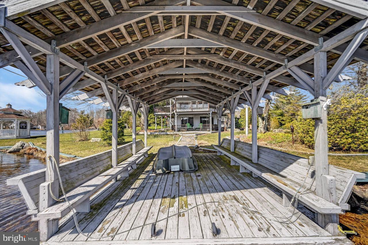 LAKE IN THE CLOUDS - Residential