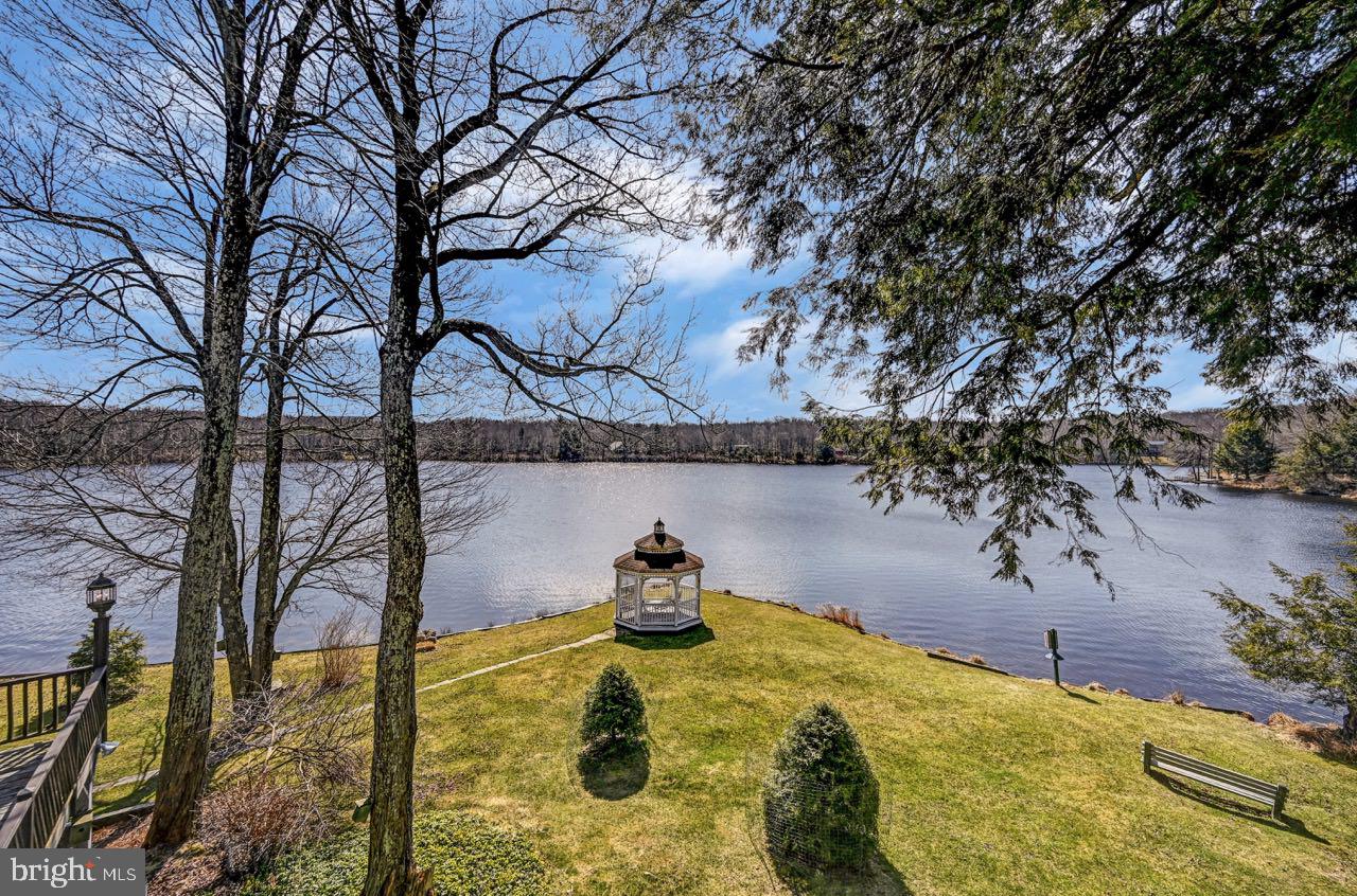 LAKE IN THE CLOUDS - Residential