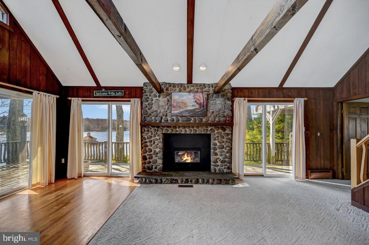 LAKE IN THE CLOUDS - Residential