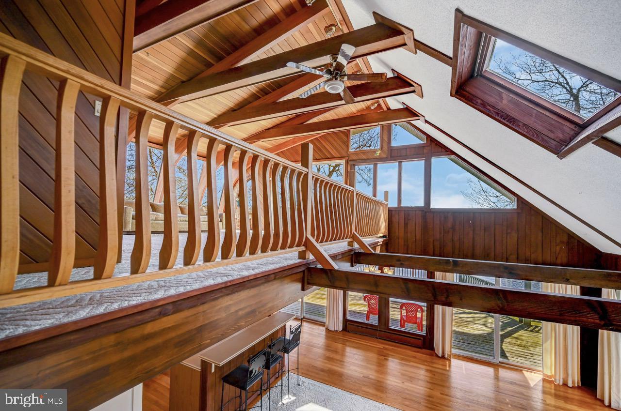 LAKE IN THE CLOUDS - Residential