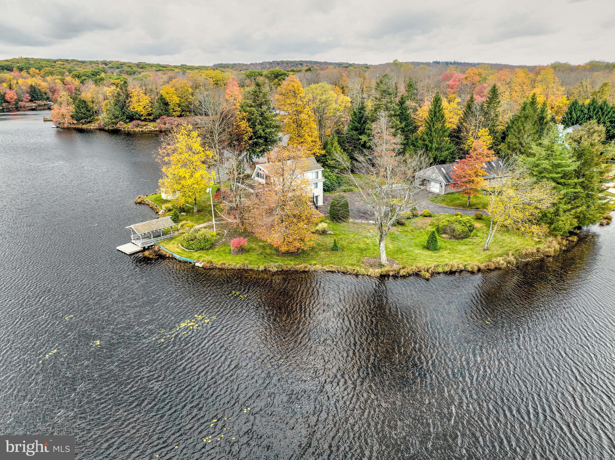 LAKE IN THE CLOUDS - Residential
