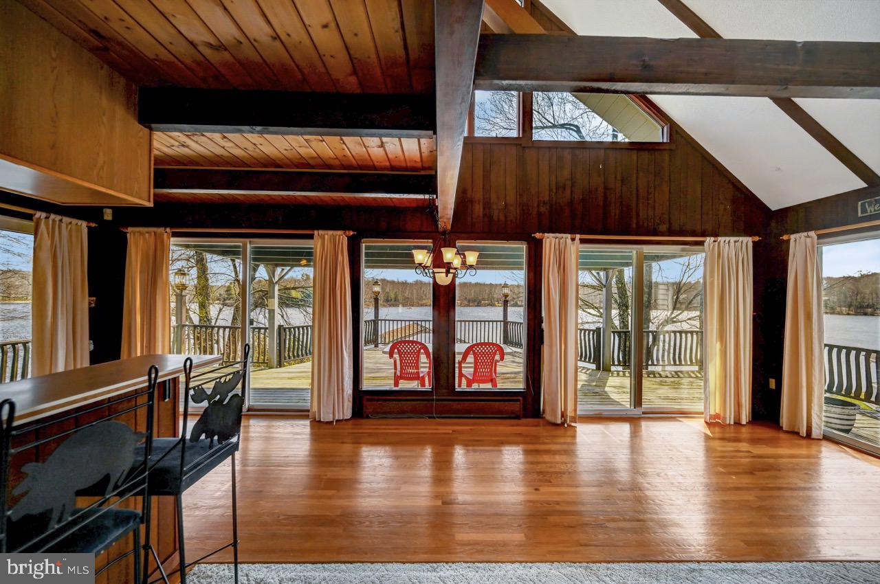 LAKE IN THE CLOUDS - Residential