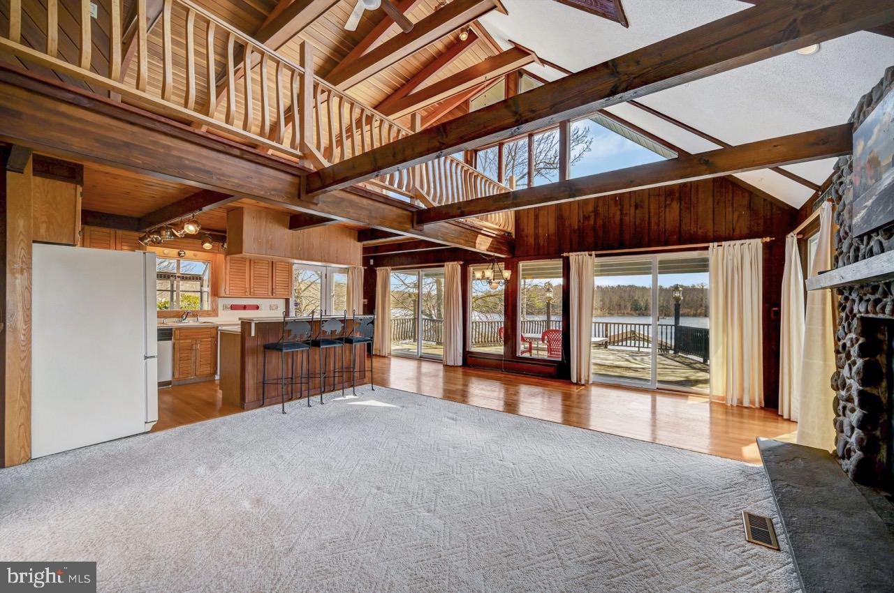 LAKE IN THE CLOUDS - Residential