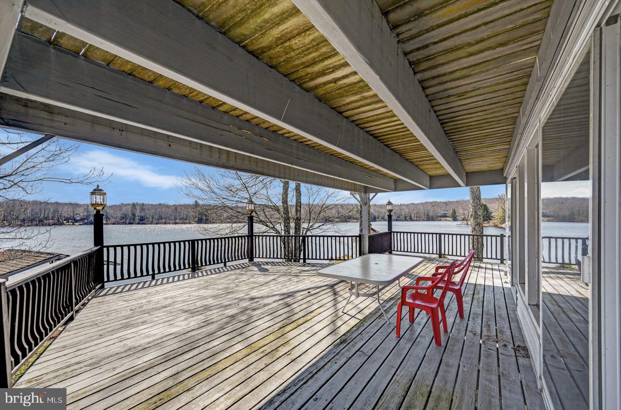 LAKE IN THE CLOUDS - Residential