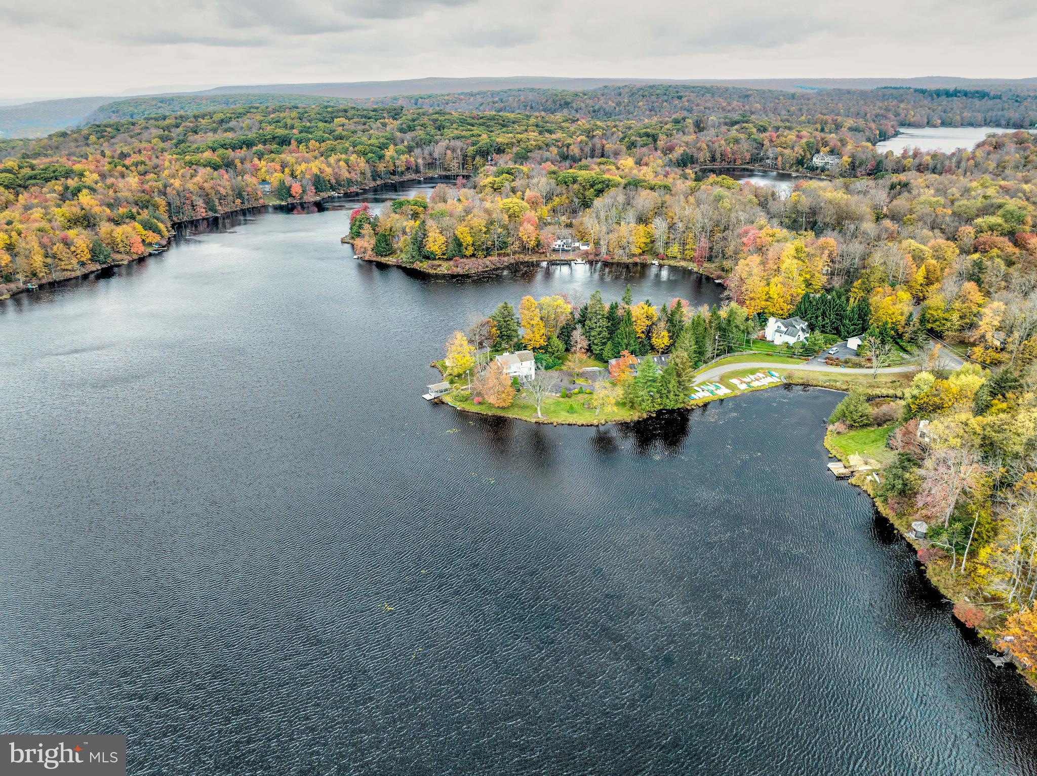 LAKE IN THE CLOUDS - Residential