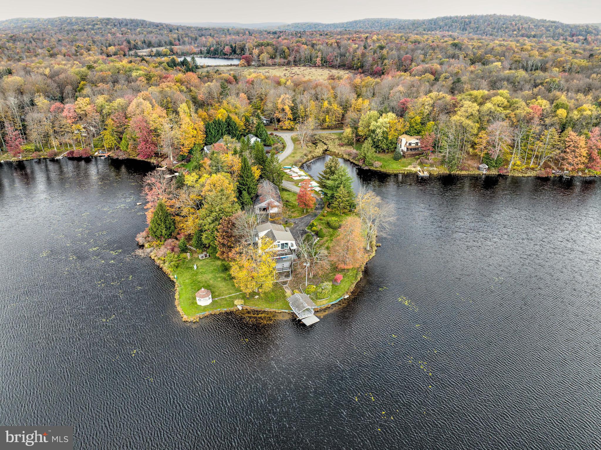 LAKE IN THE CLOUDS - Residential