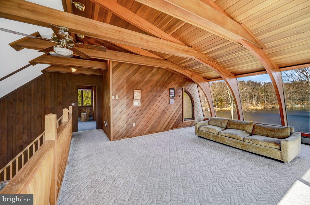 LAKE IN THE CLOUDS - Residential