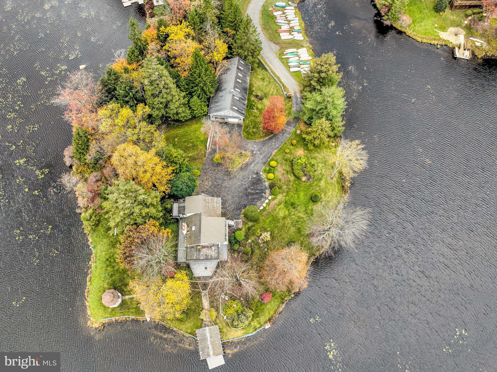 LAKE IN THE CLOUDS - Residential