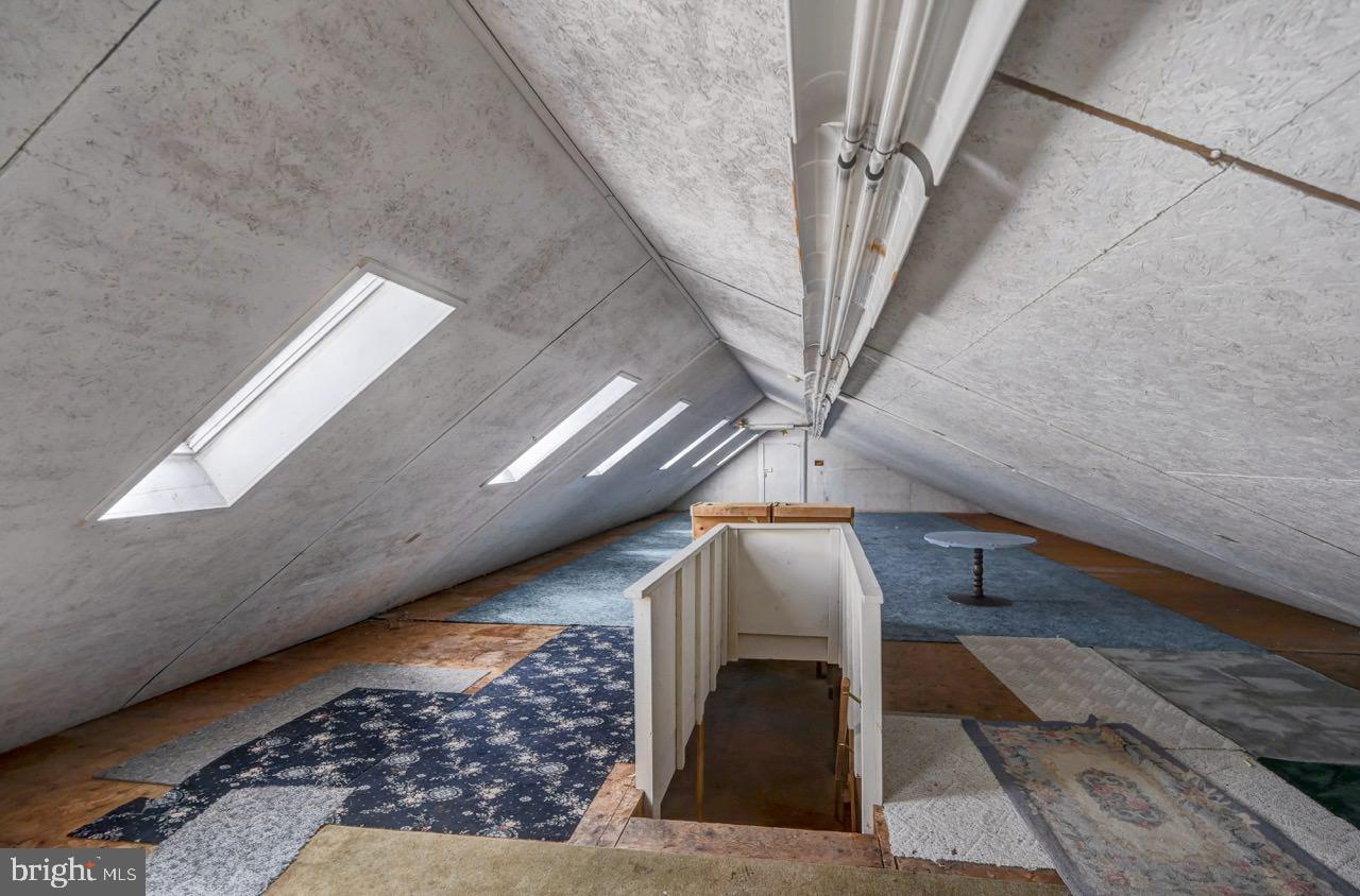 LAKE IN THE CLOUDS - Residential