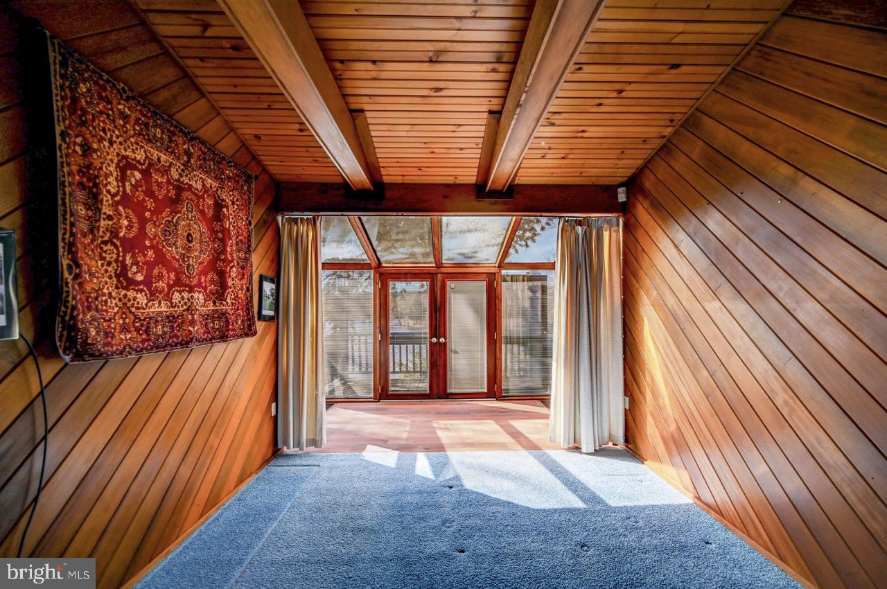 LAKE IN THE CLOUDS - Residential