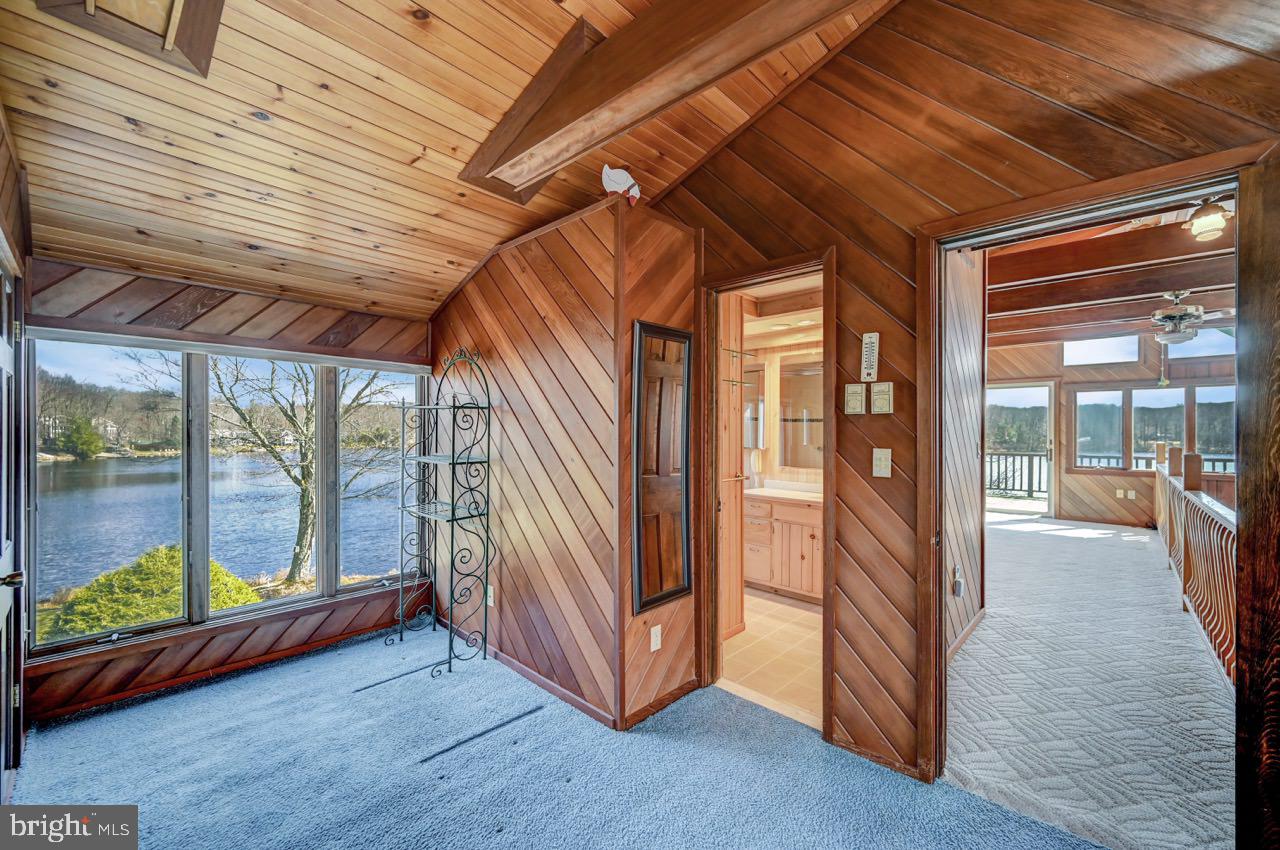 LAKE IN THE CLOUDS - Residential