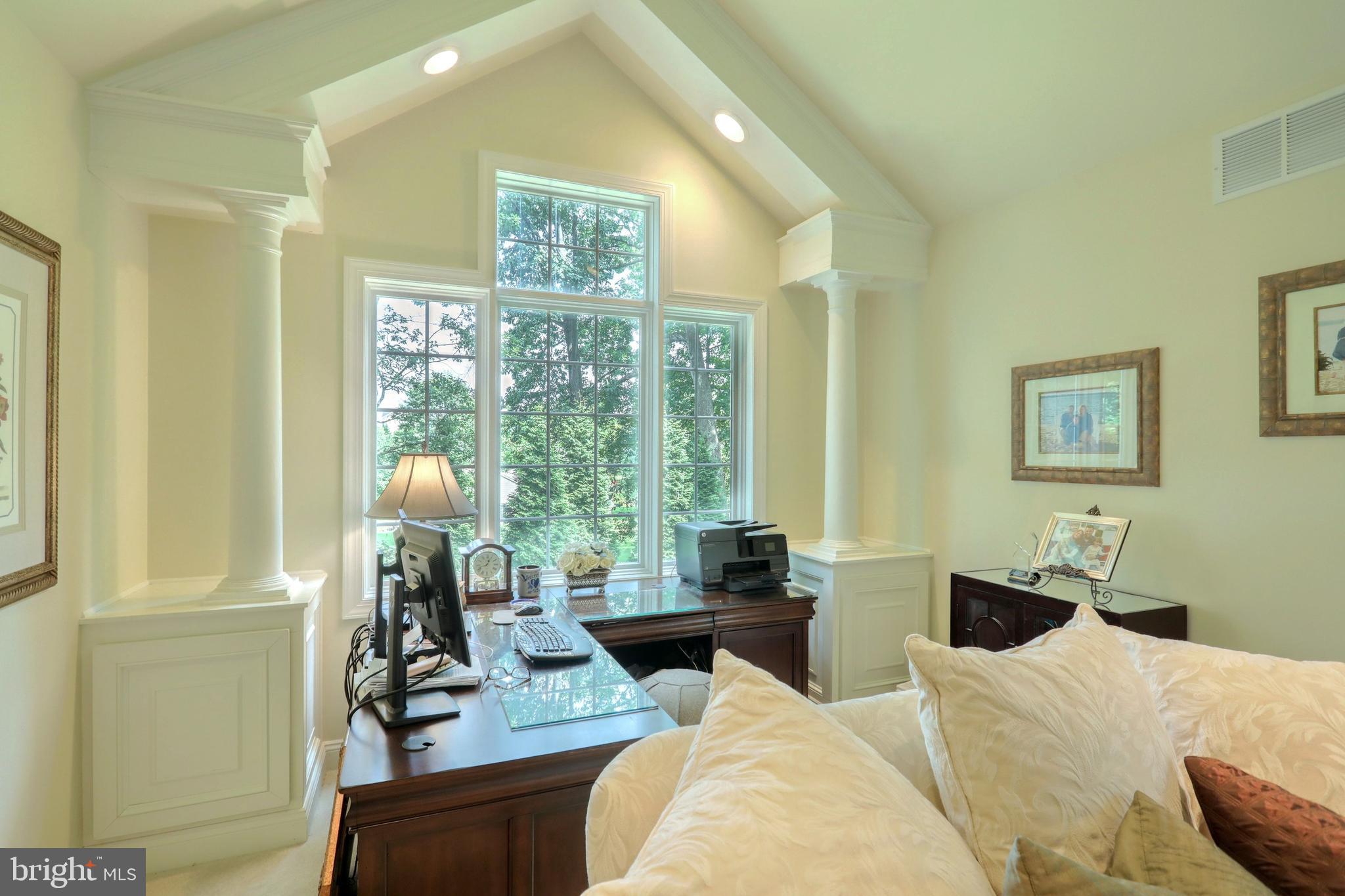 COLONIAL HEIGHTS - Residential