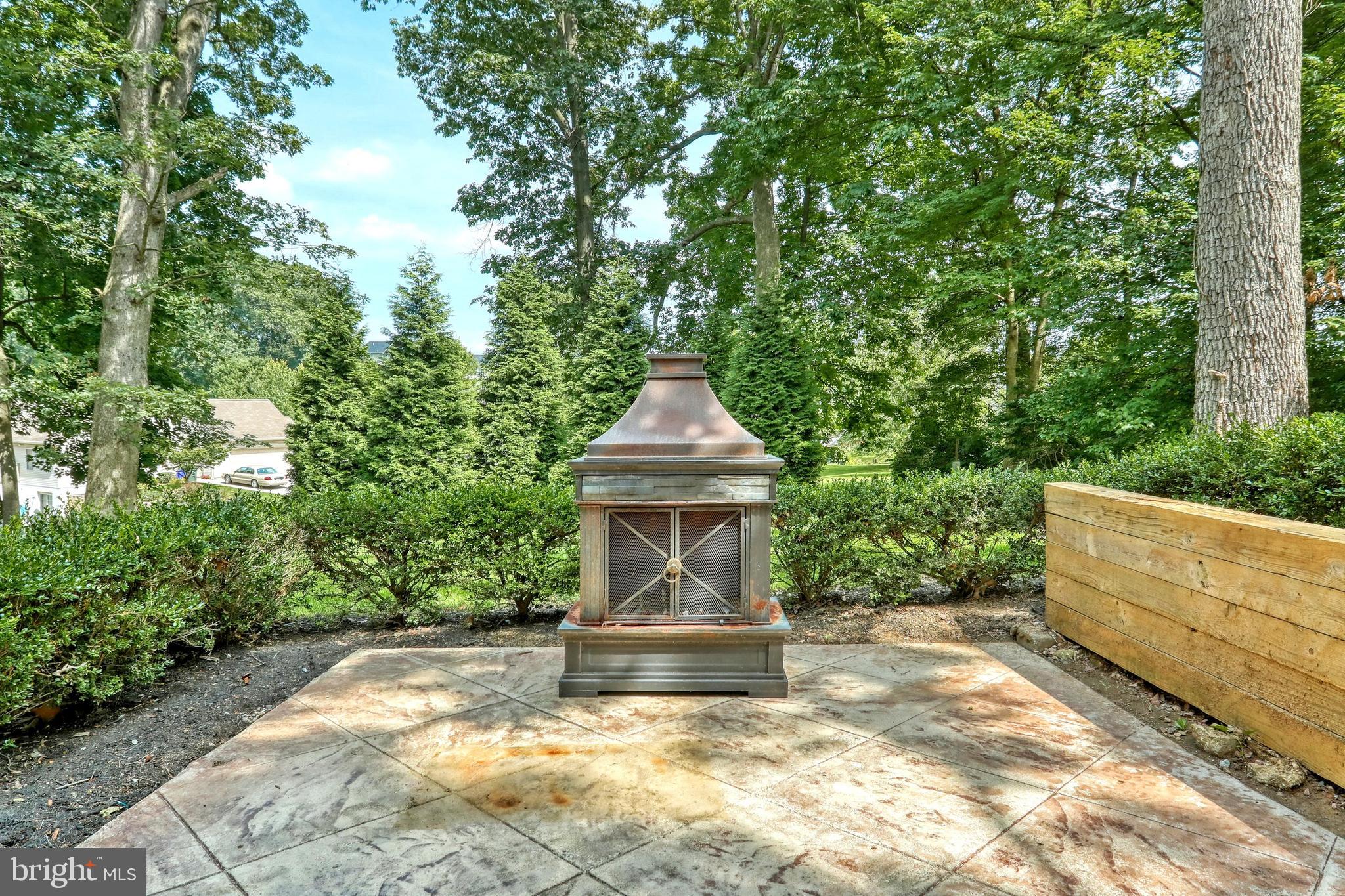 COLONIAL HEIGHTS - Residential