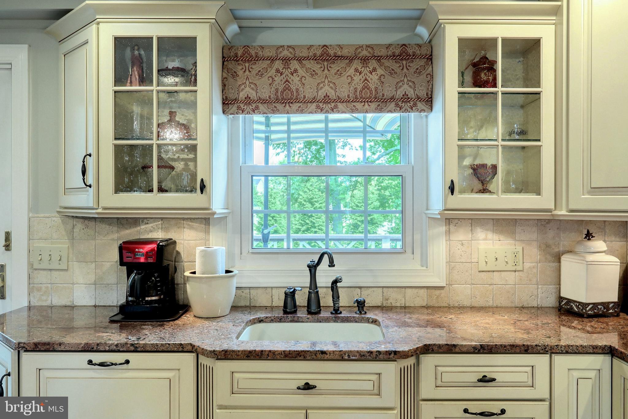 COLONIAL HEIGHTS - Residential