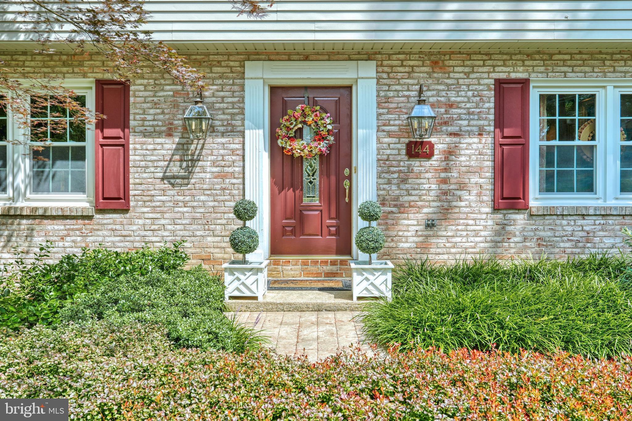 COLONIAL HEIGHTS - Residential