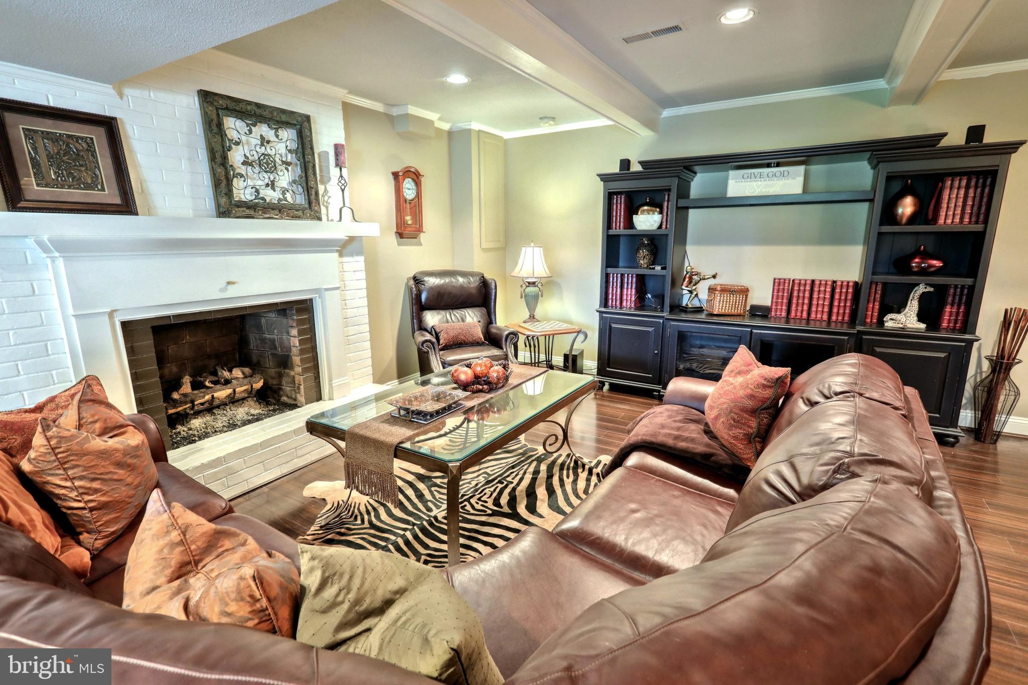 COLONIAL HEIGHTS - Residential
