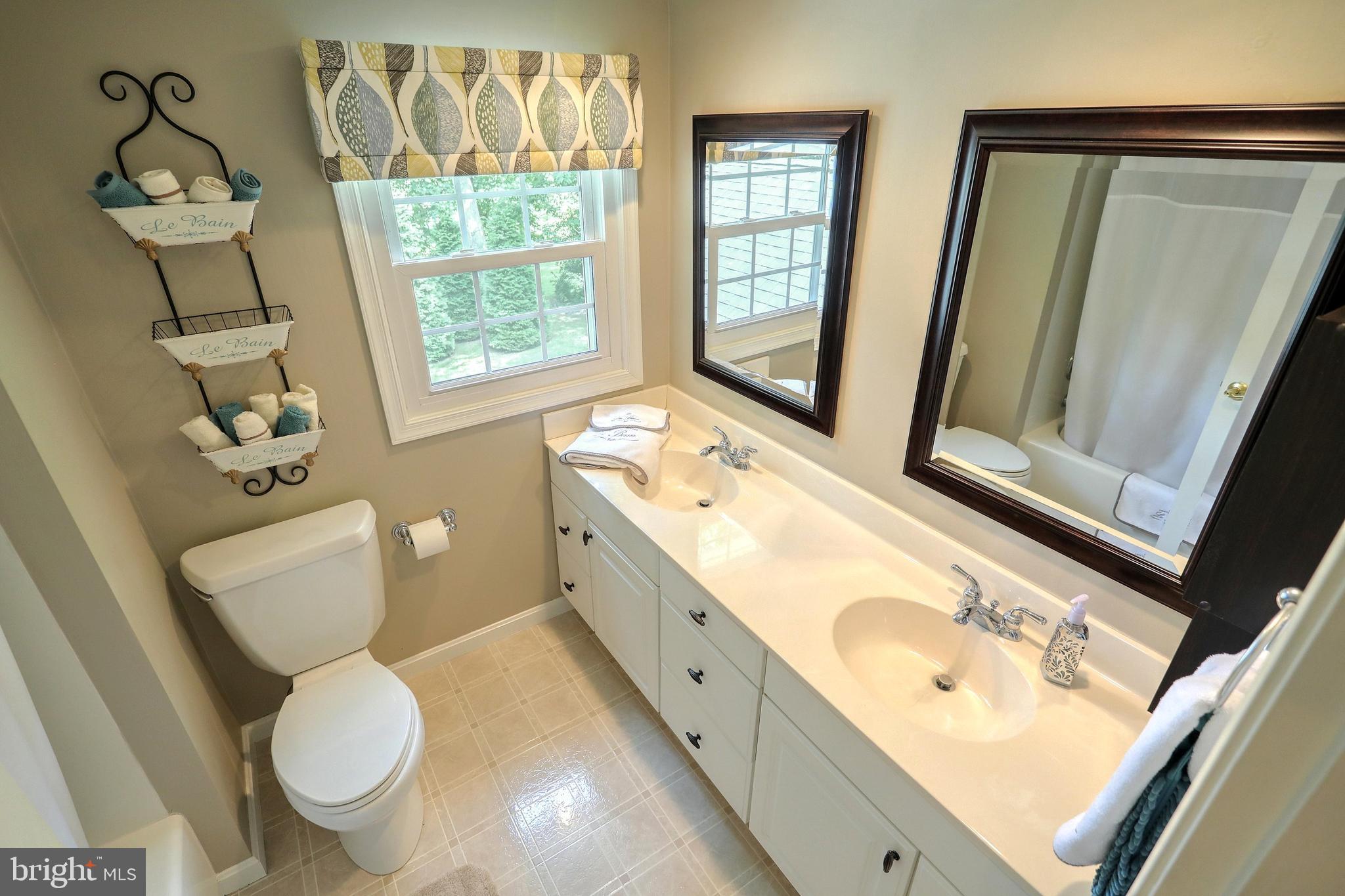 COLONIAL HEIGHTS - Residential