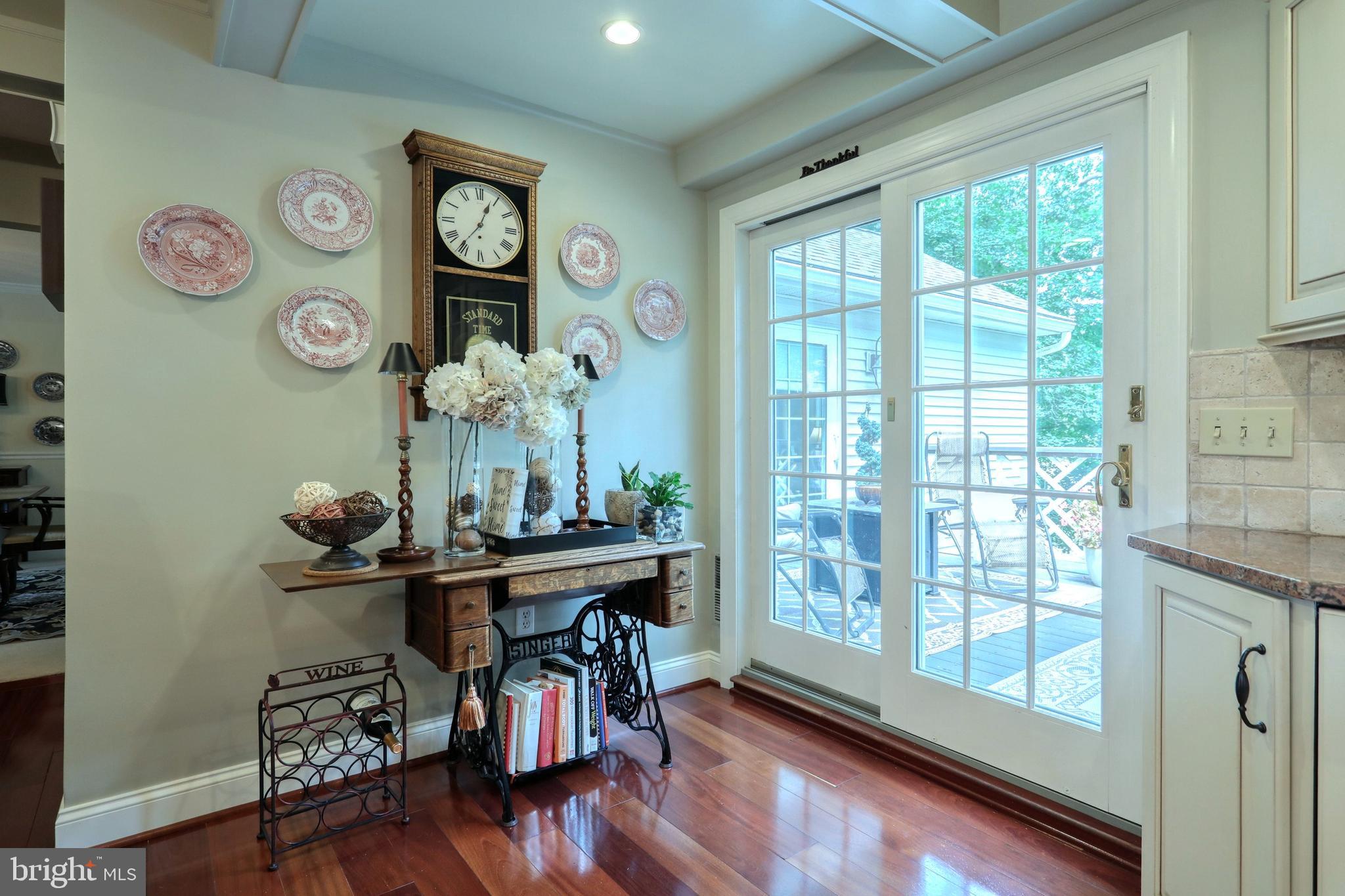 COLONIAL HEIGHTS - Residential