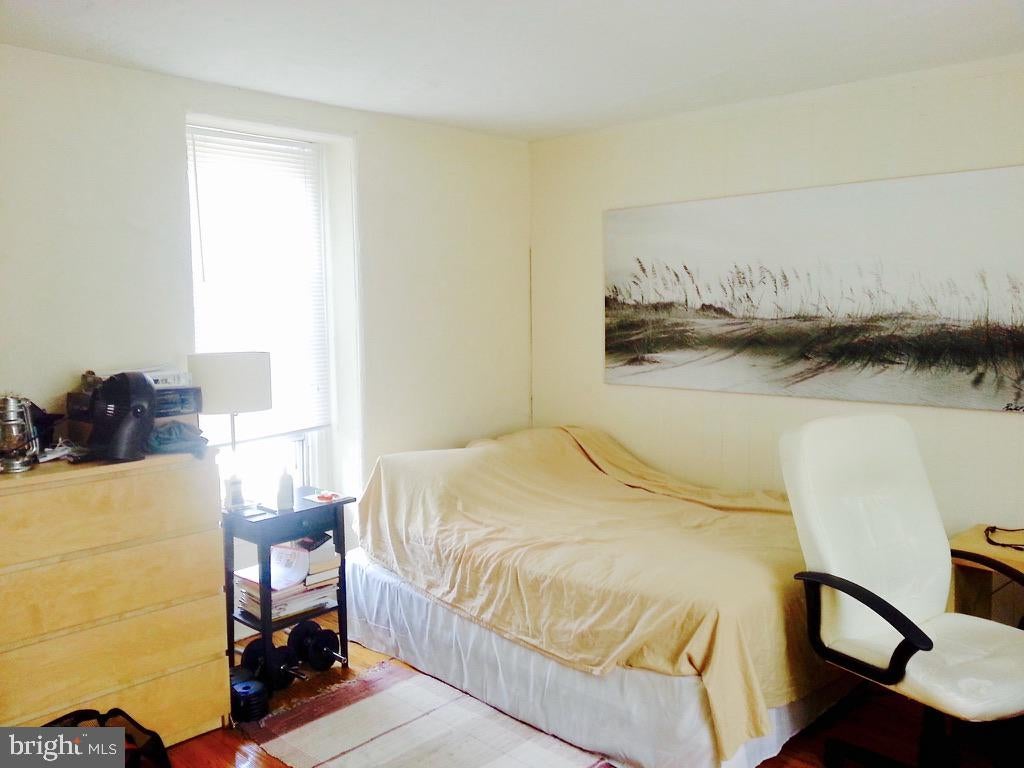 1905 SPRING GARDEN STREET 3R