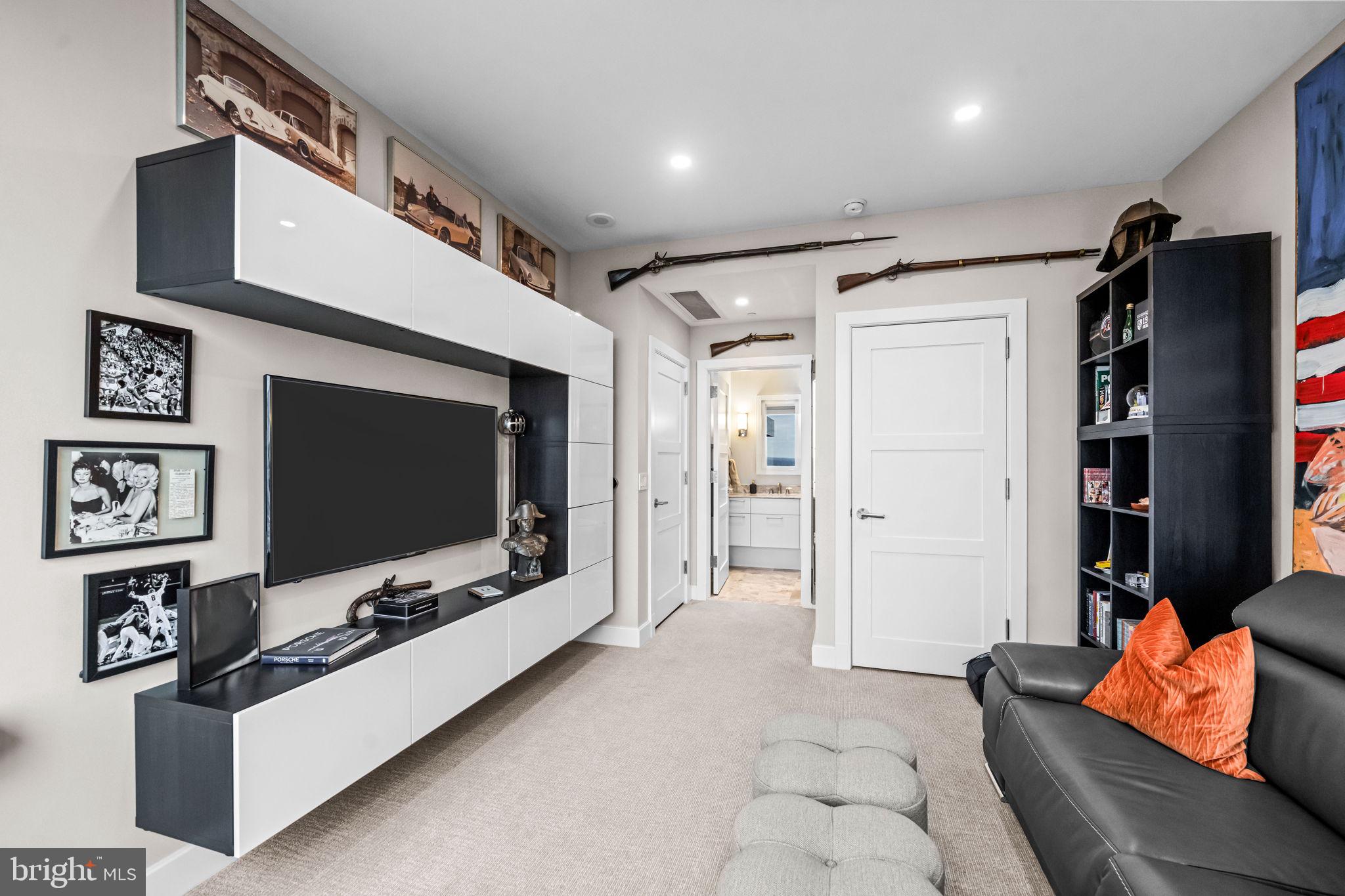 CENTER CITY - Residential