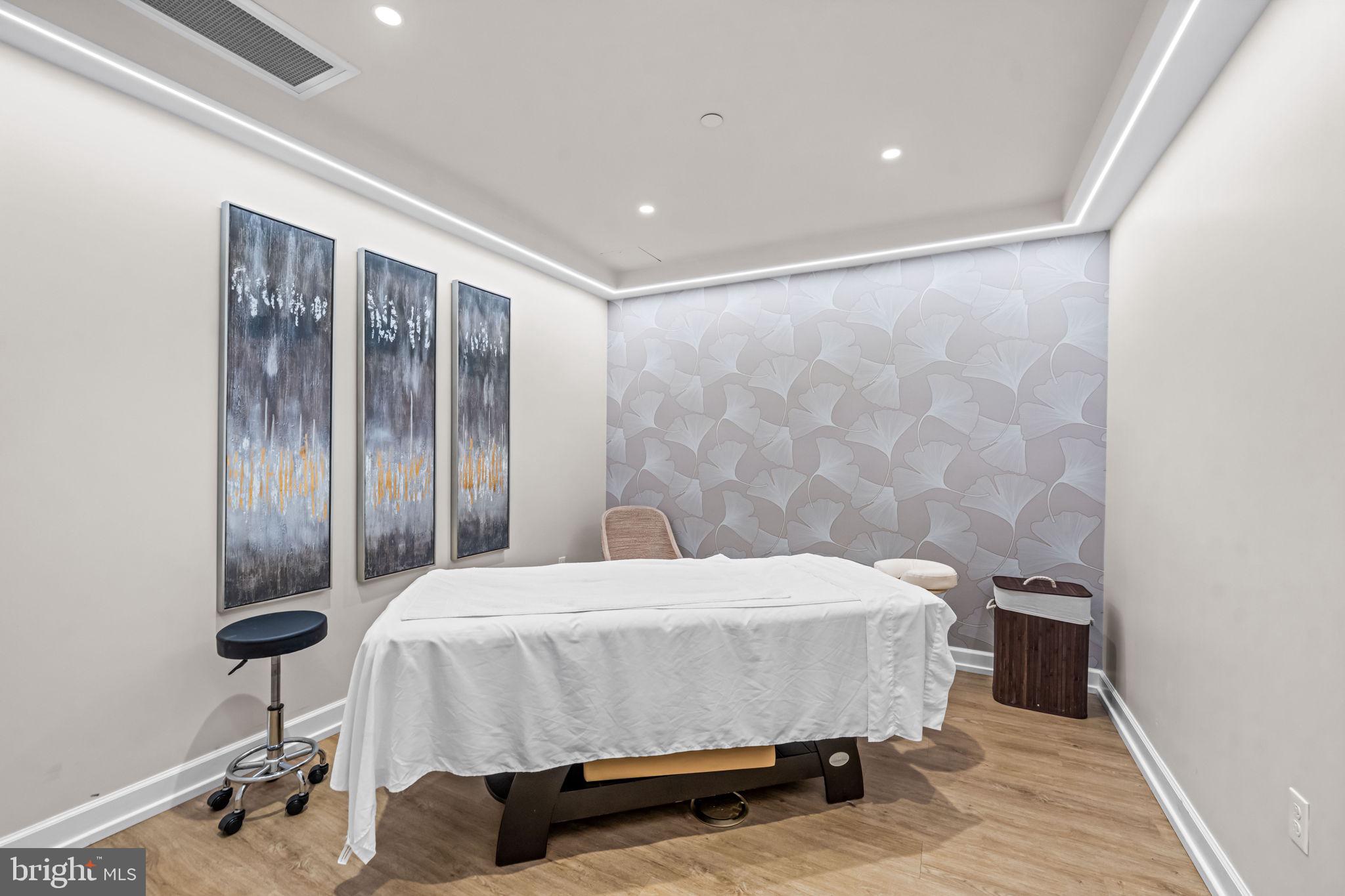 CENTER CITY - Residential